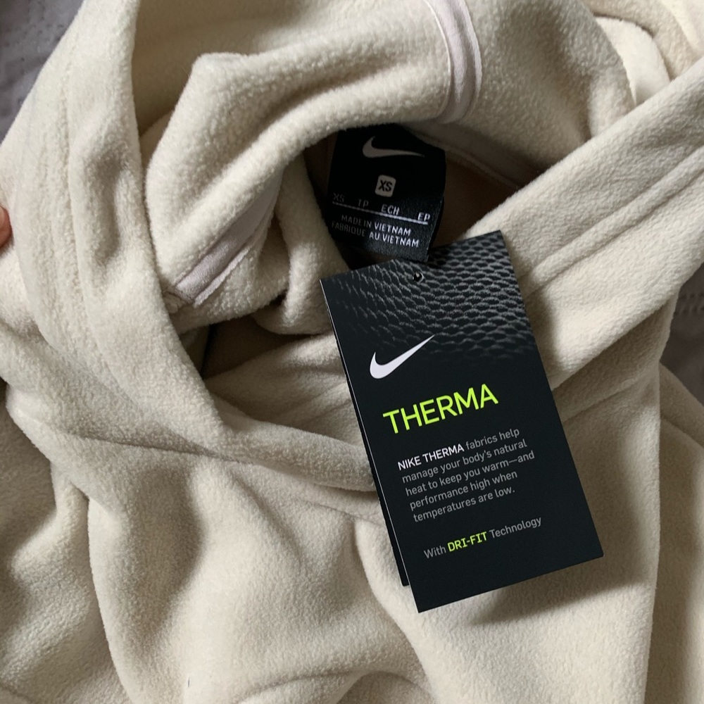 Nike pullover - Picture 3 of 3